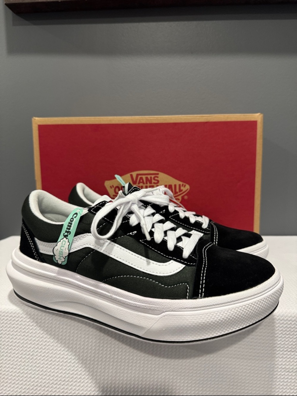 New in Box Vans Old Skool Over Comfy Cush Shoes Men’s 8/Women’s 9.5